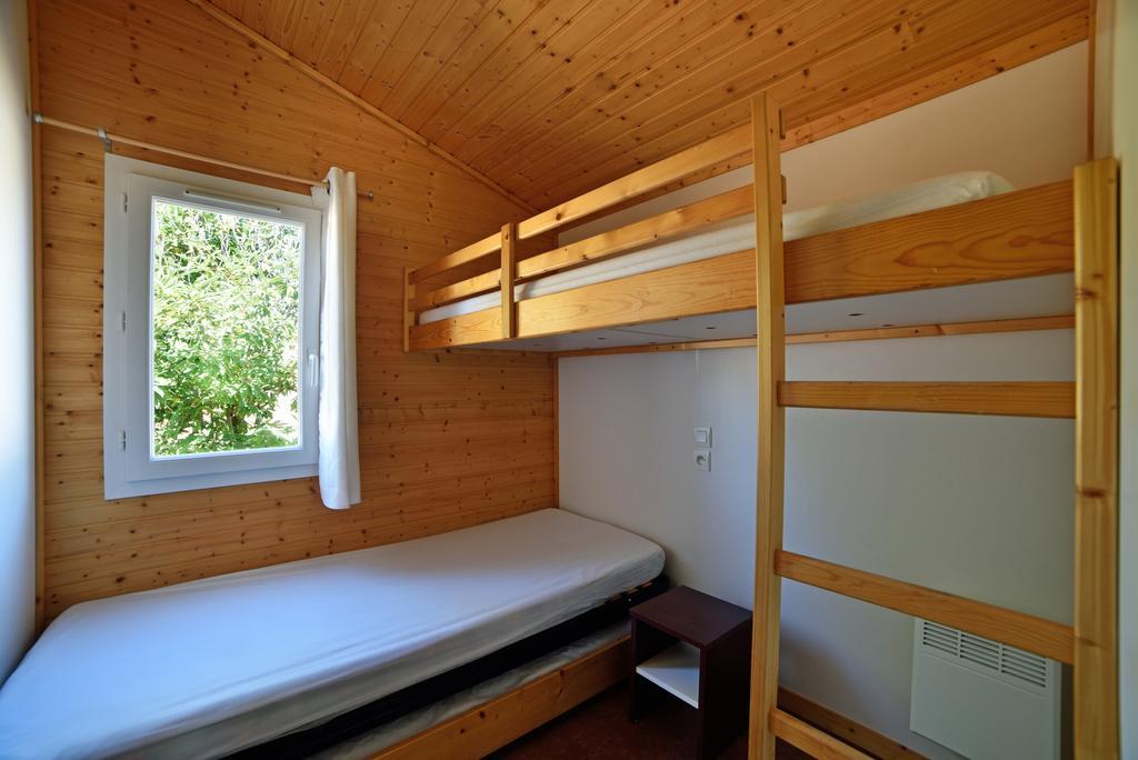 Cottages Du Lac De Miel Beynat Luaran gambar